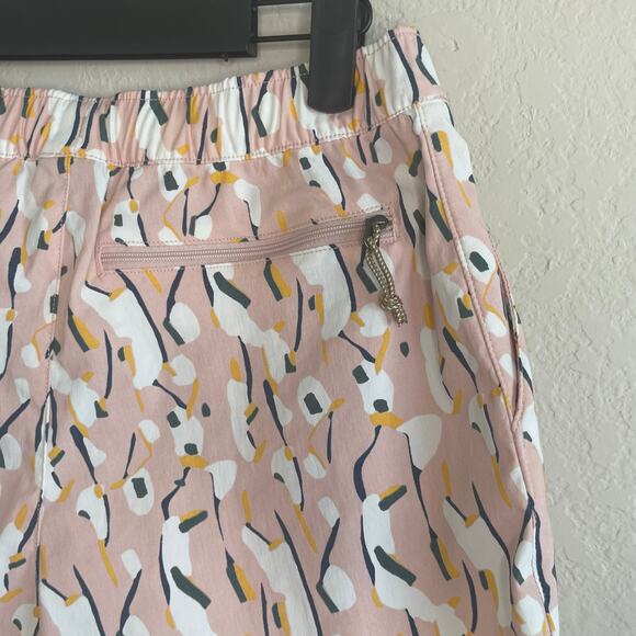 The North Face Shorts in Pink Moss - Size M - Picture 4 of 6